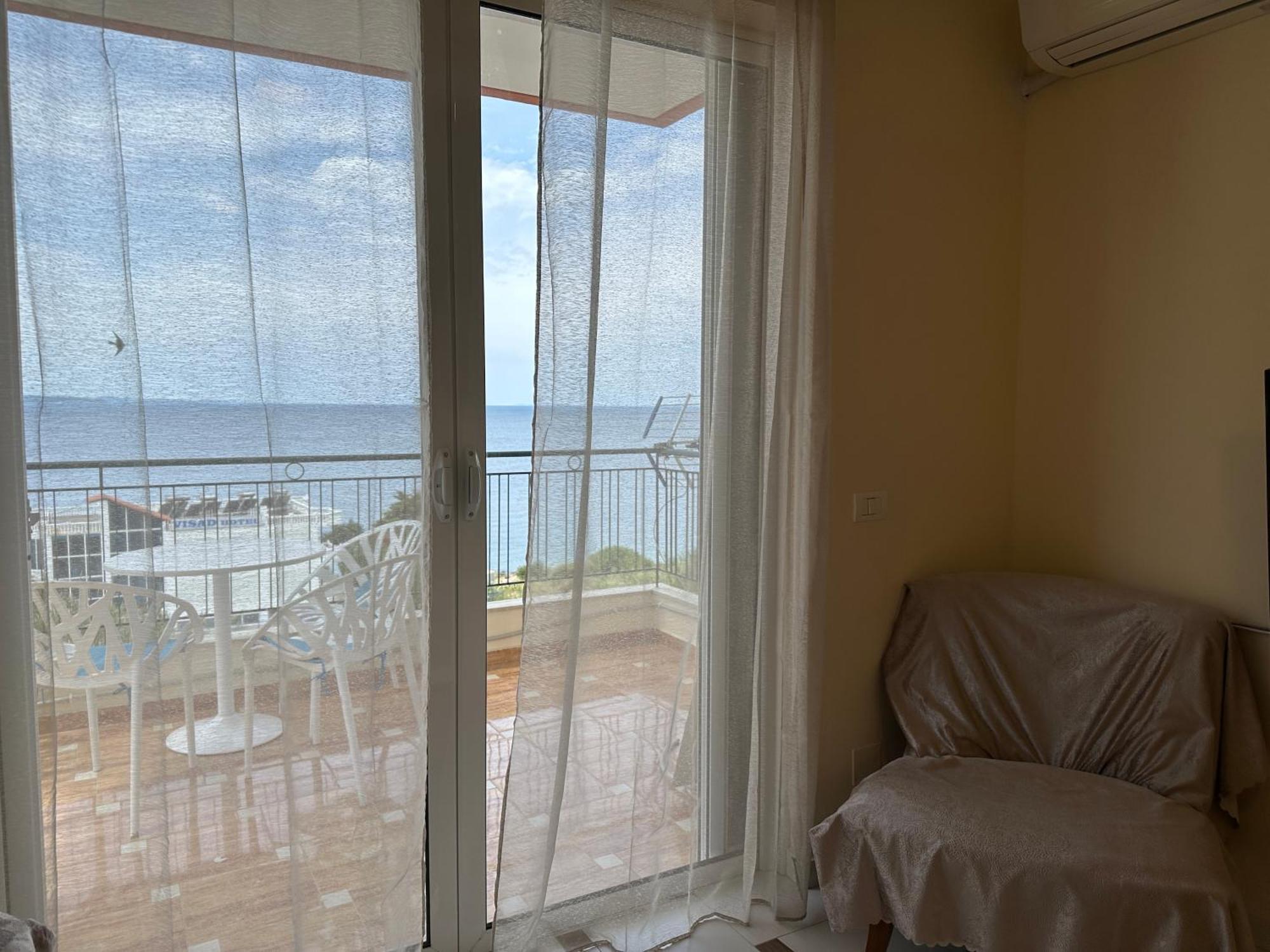 White Sea View Residence 2 Sarandë Eksteriør billede